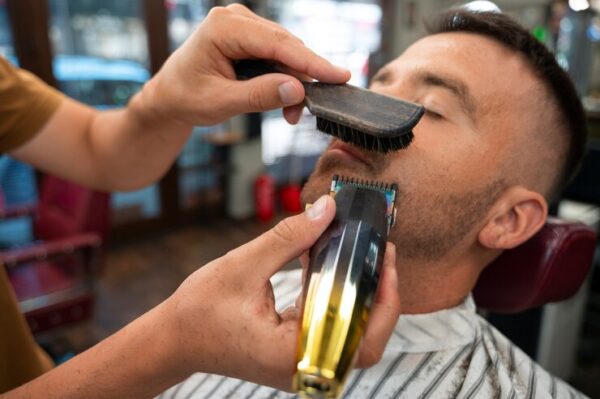 Haircut Beard and Full Service
